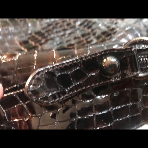 HUGE! Stuart Weitzman shoulder bag croc leather - Picture 2 of 11